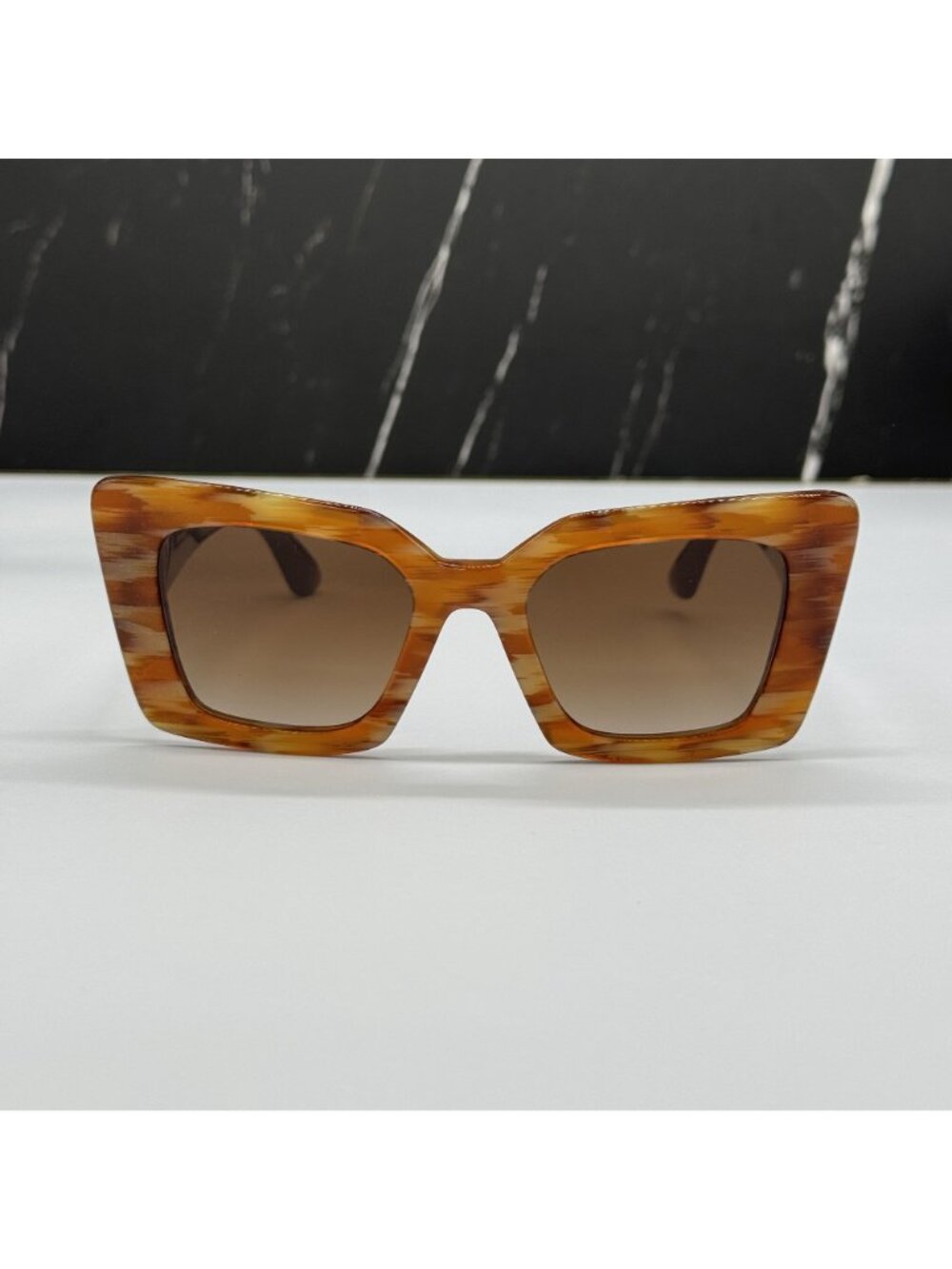 Burberry Be4344 394013 Cat Eye Sunglasses Authentic NEW - Picture 3 of 10